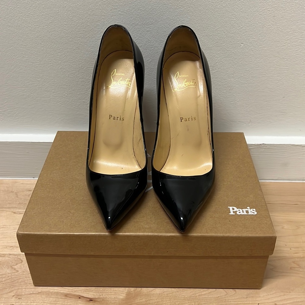 Black patent pumps- Christian Louboutin pigalle 120